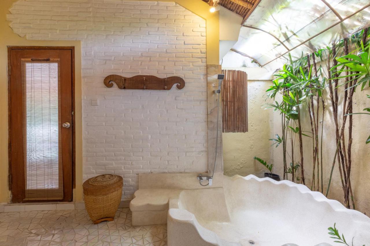 Villa Poppy Seminyak Buitenkant foto